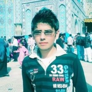 Meet your Posher, Hamza